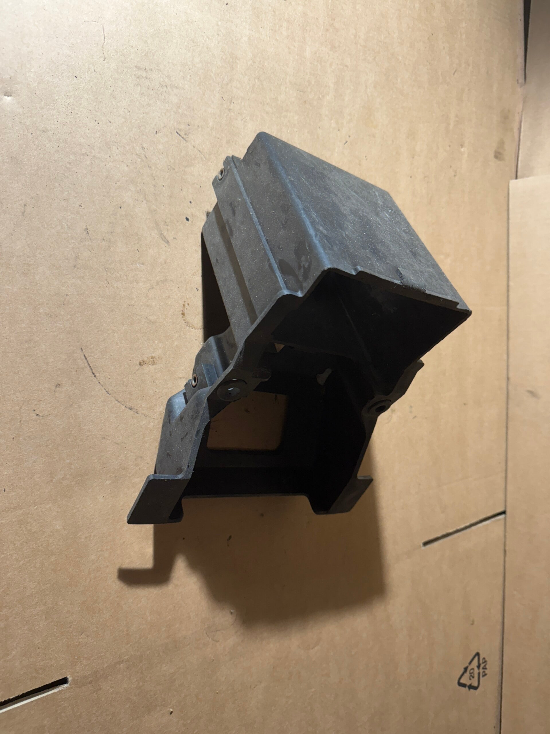 Kawasaki GPZ 1000 RX Batterie Batteriebox Batteriekasten Verkleidung Teile Mopsfrikadelle Schlachtfest