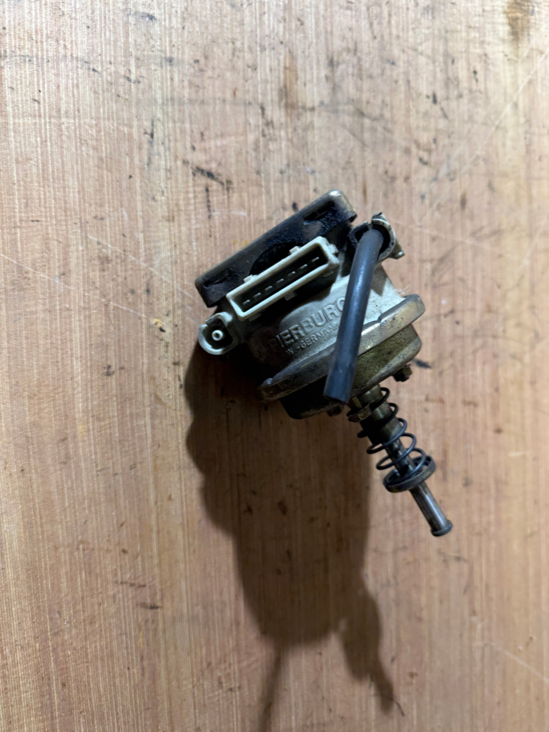 BMW E 24  E 24 630 635 CSI 628 Benzinpumpe Pump Fuel Kraftstoffpumpe Teile Mopsfrikadelle