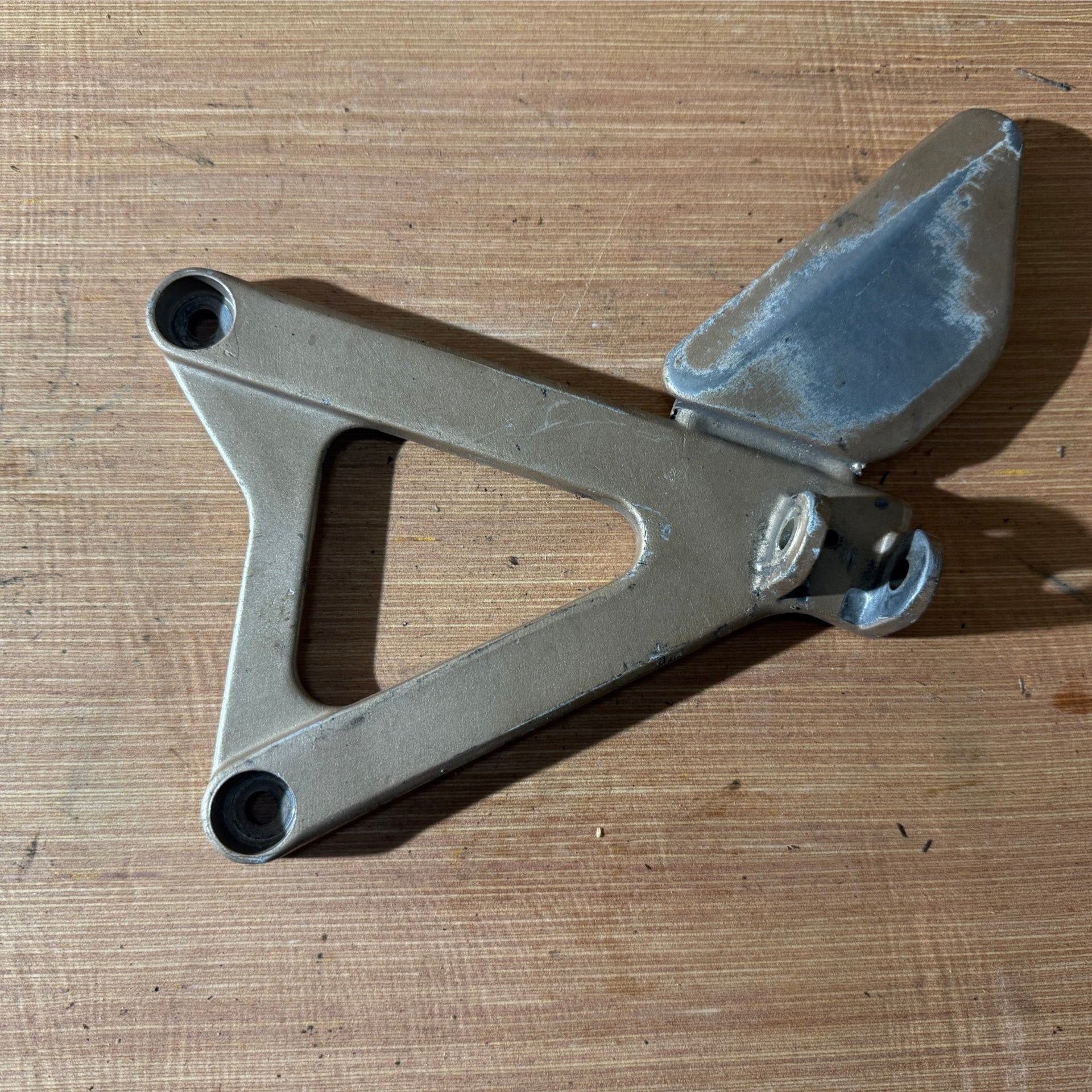 Honda NSR 125 JC 20 Mopsfrikadelle Fussrastenträger Fußraste Halter Teile Schlachtfest