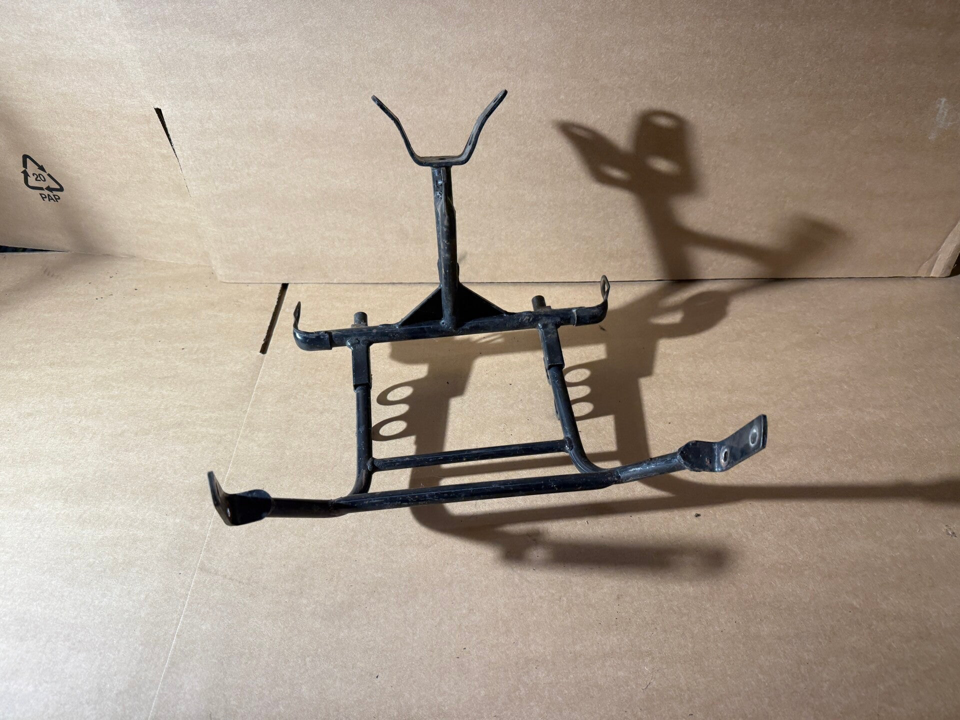 Suzuki RG 80 NC11A RG80 Verkleidung Kanzel Halter Verkleidungshalter Halterrung Teile Mopsfrikadelle