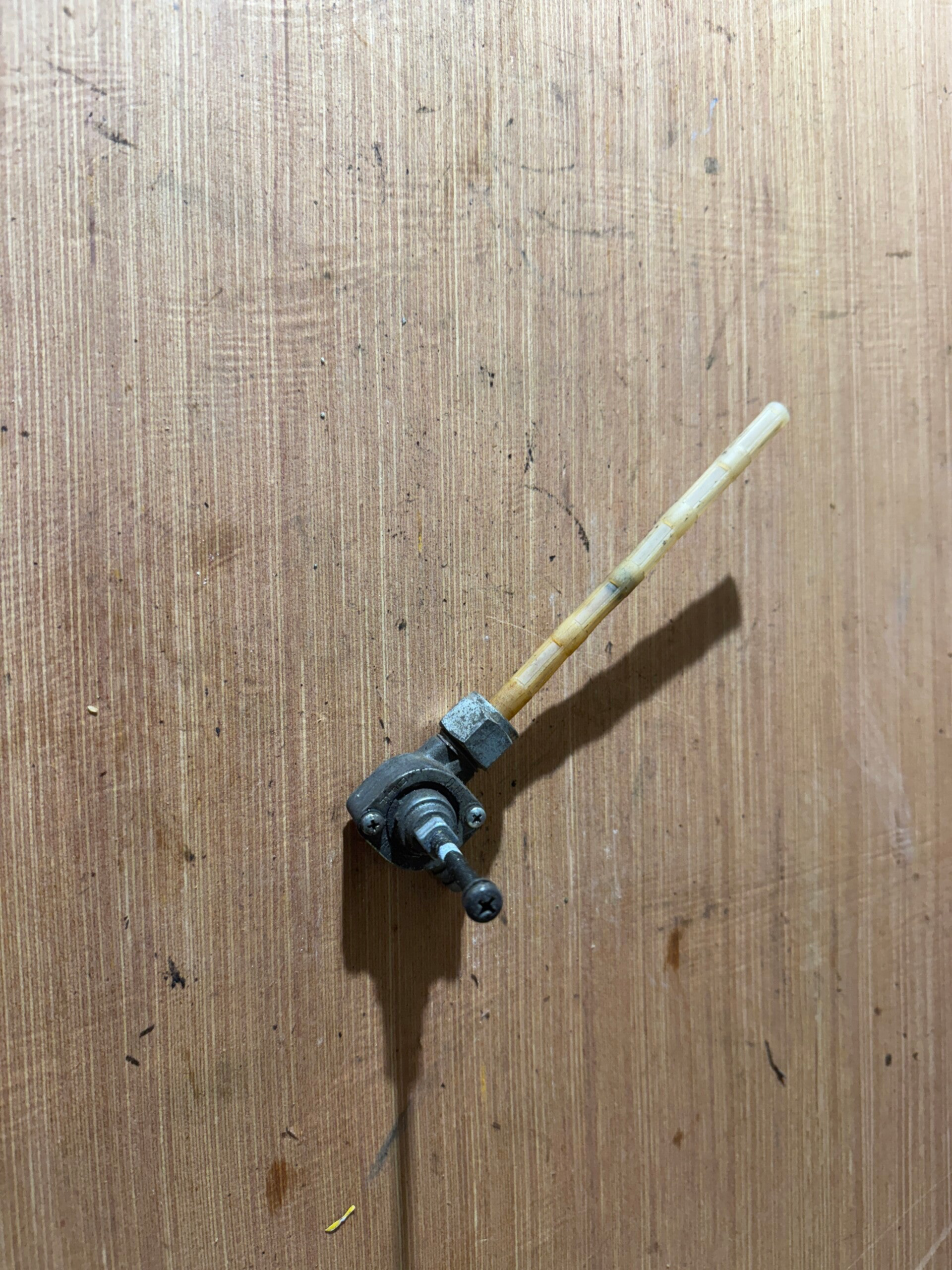 Honda NSR 125 JC 20 Benzinhahn Fuel Tank Petcock Benzintank Teile Mopsfrikadelle Schlachtfest