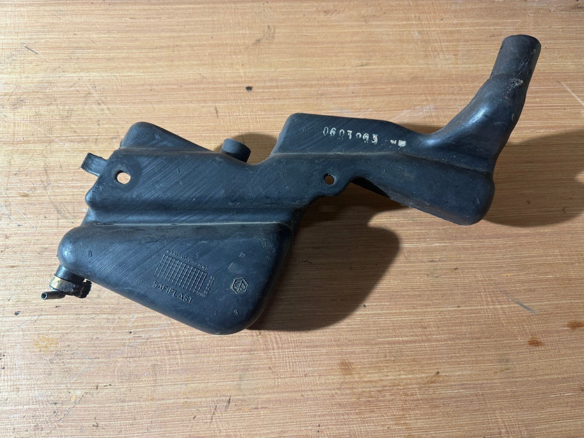 Piaggio NRG 1995 Tank Öltank Oil Behälter Teile Mopsfrikadelle