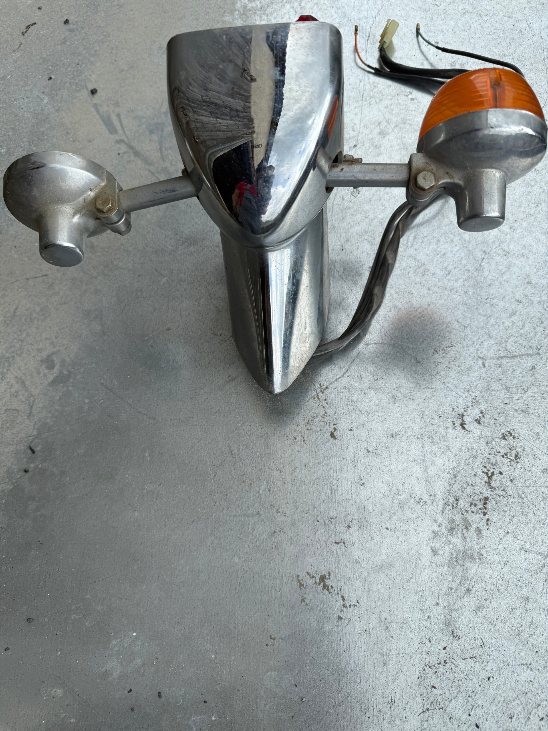 Honda SRX Shadow Blinker Rücklicht Rückleuchte Nummernschildhalter Teile Verkleidung Mopsfrikadelle