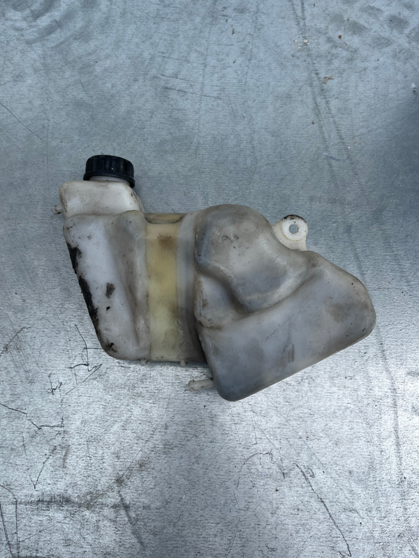 Kawasaki ZXR 750 H1 H2 Ninja Kühlwassertank Kühlwasserbehälter Kühler Teile Deckel Mopsfrikadelle