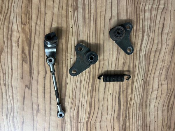 Yamaha XS 400 2A2 Motor Halter Motorhalter Schaltgestänge Schalthebel Getriebe Feder Kleinteile Teile Mopsfrikadelle