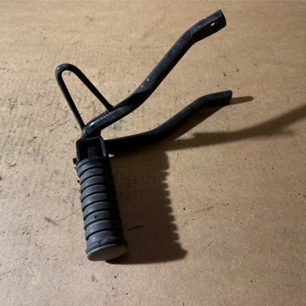 Yamaha DT 125 R 3BN Fußrastenträger Träger Fussraste Halter Teile Sozius Mopsfrikadelle