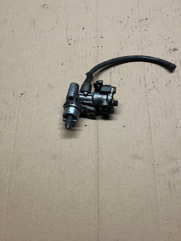 Honda NSR 50 Ölpumpe Pumpe Pump Oil Oilpump Schlachtfest Mopsfrikadelle Verkleidung