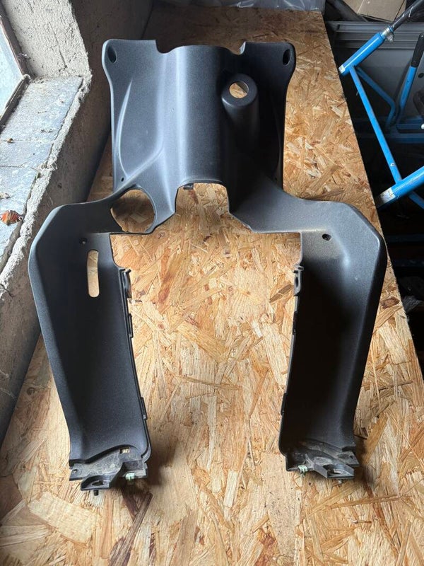 Peugeot jetforce 125 EFI Verkleidung Knieblech Beinschild Innenverkleidung Cover Blende Zündschloss Teile Mopsfrikadelle