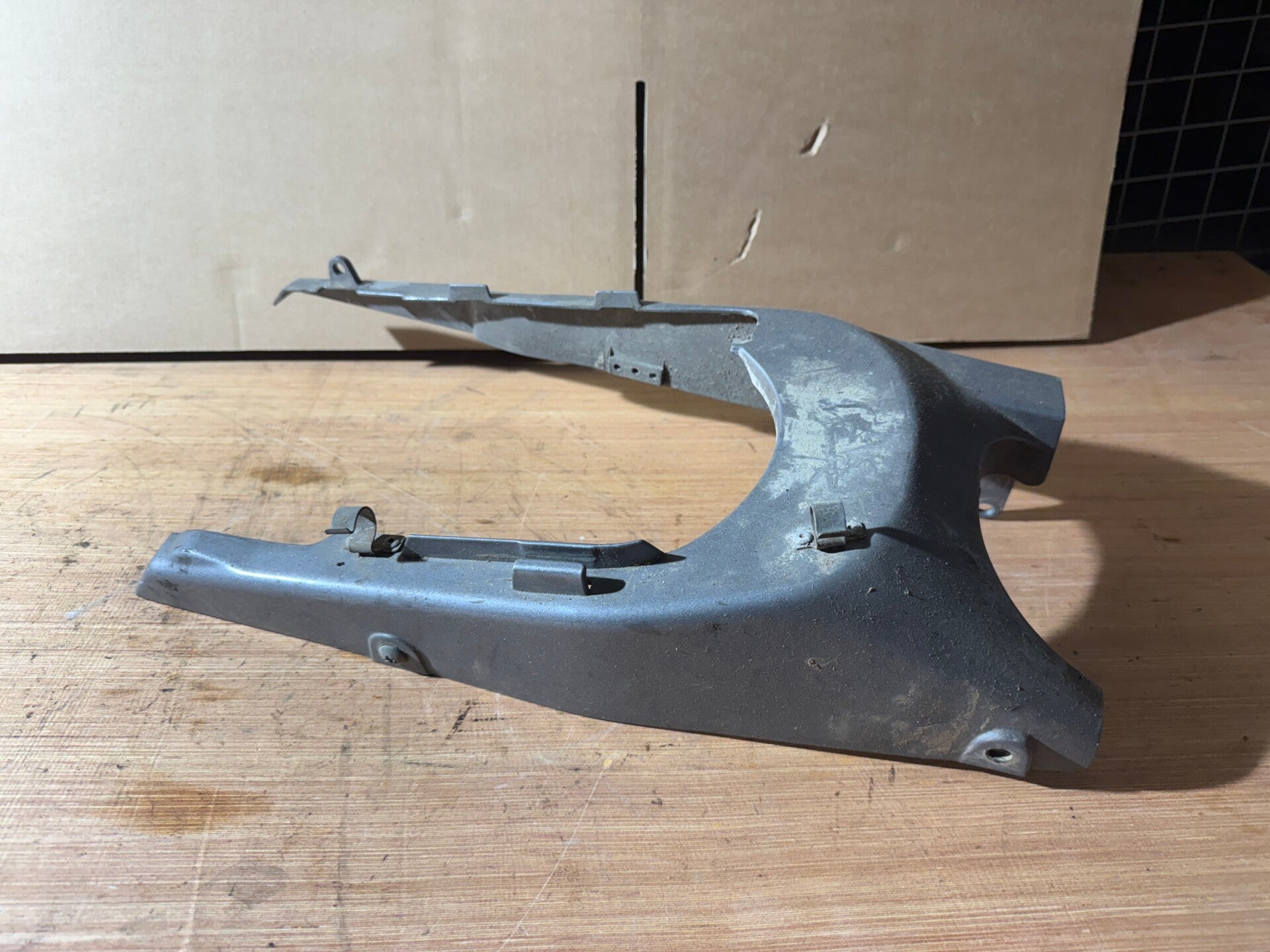 Honda NSR 125 JC 22 Schwinge Verkleidung Abdeckung Cover Blende Mopsfrikadelle Teile