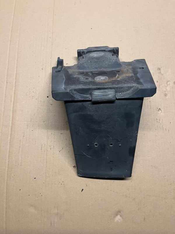 Honda NSR 50 Heck Nummernschildhalter Spritzschutz Schutzblech Teile Schlachtfest Mopsfrikadelle