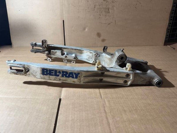 Suzuki DR 350 SK42B DR350 Mopsfrikadelle Schwinge Swing Hinterradschwinge Schwingenträger Hinterrad Teile