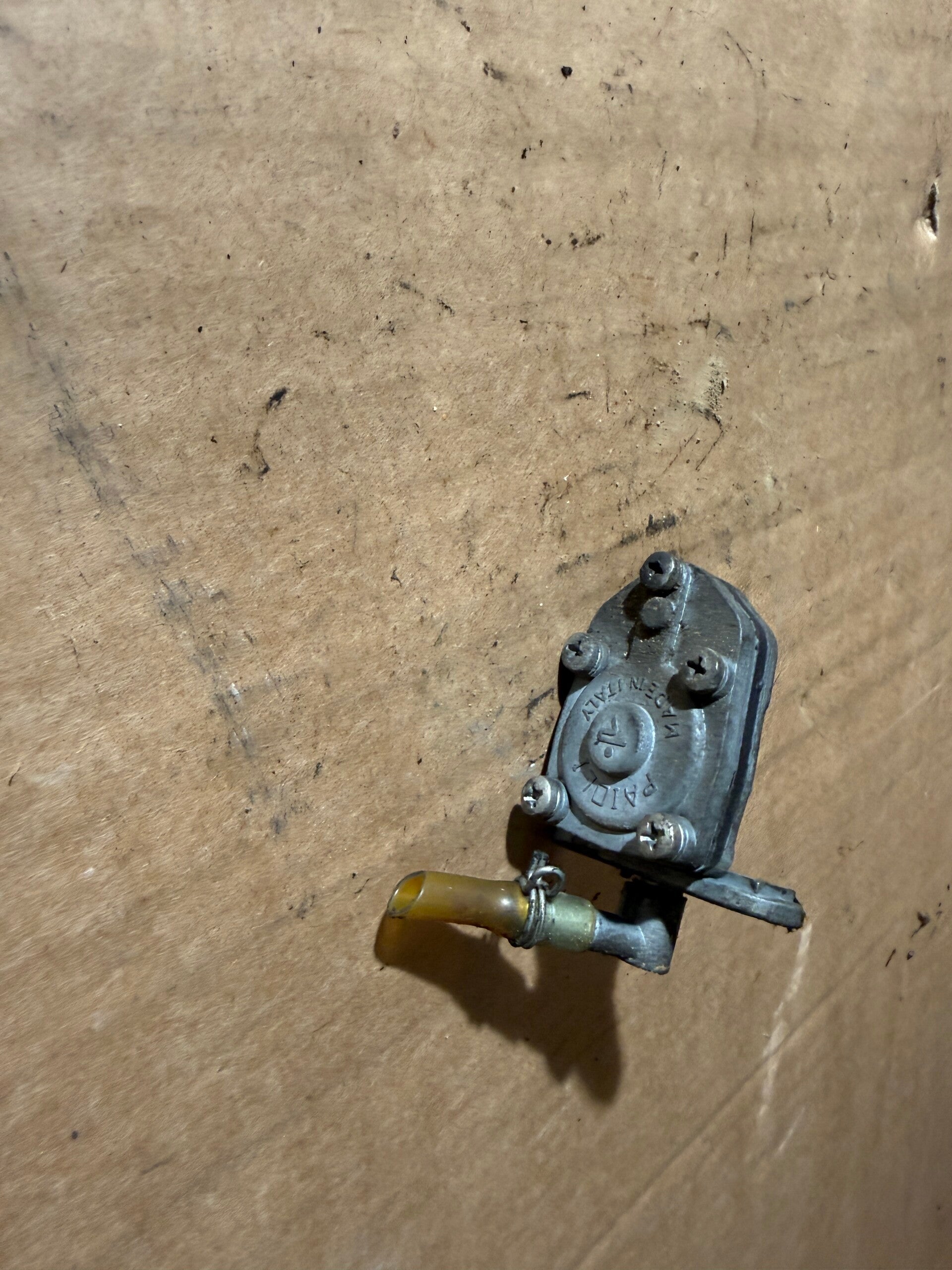 Malaguti Centro SL 36T Fuel Tap Benzinhahn Teile Mopsfrikadelle Tank