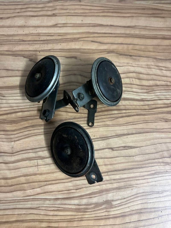 Yamaha FZR 600 3HE Hupe Horn Signal Schlachtfest Teile Mopsfrikadelle