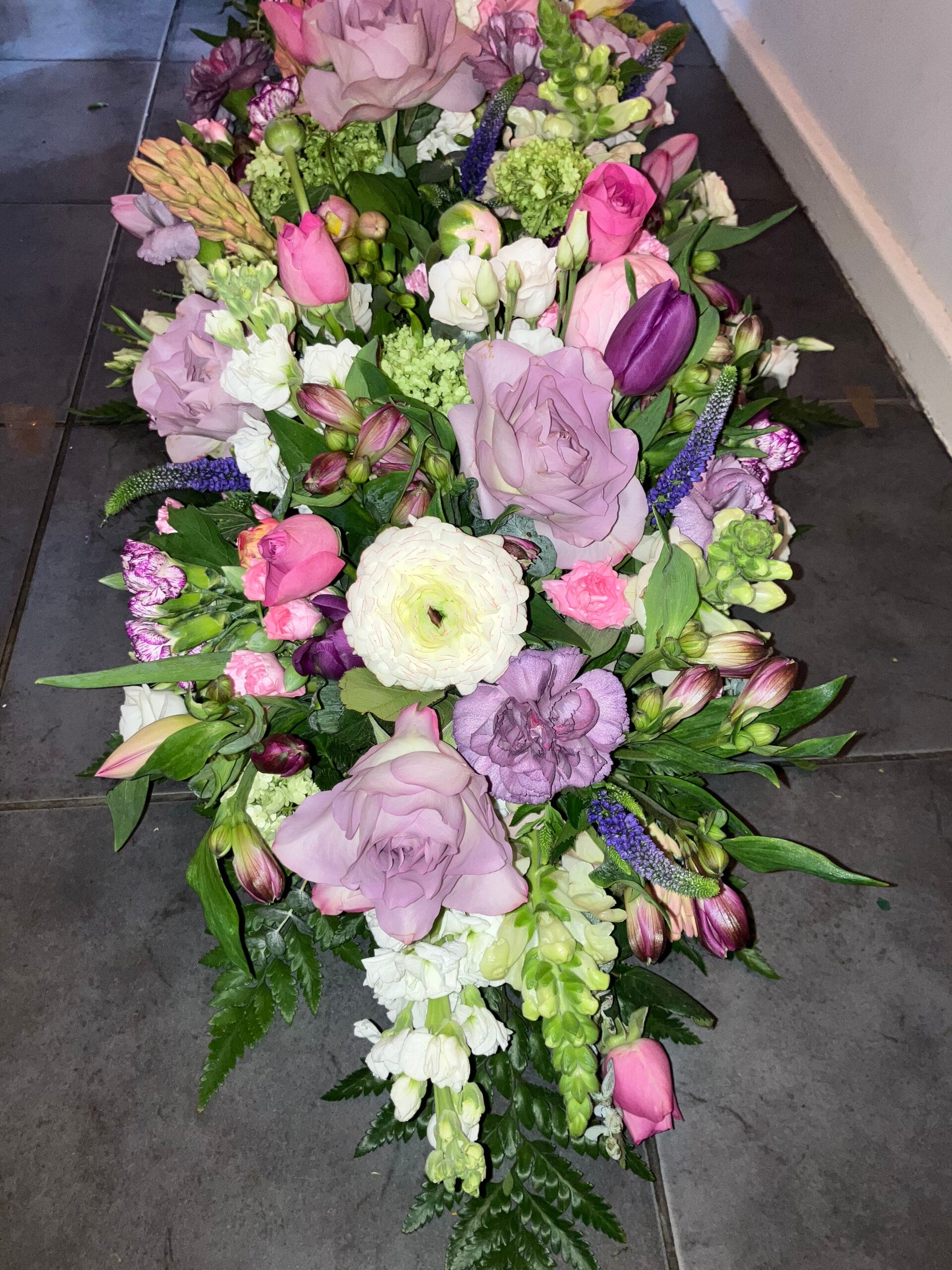 2ft Single Ended Tribute Spray