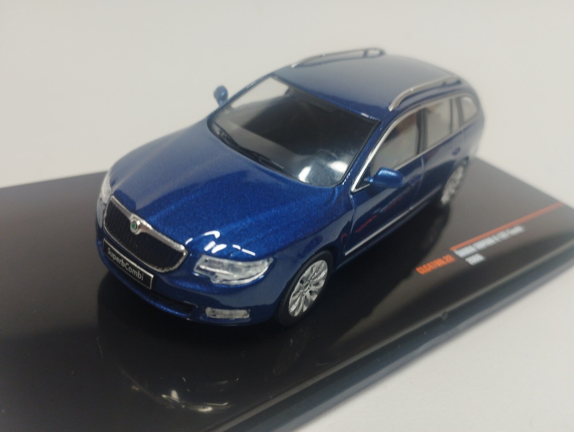 SKODA SUPERB COMBI 2008