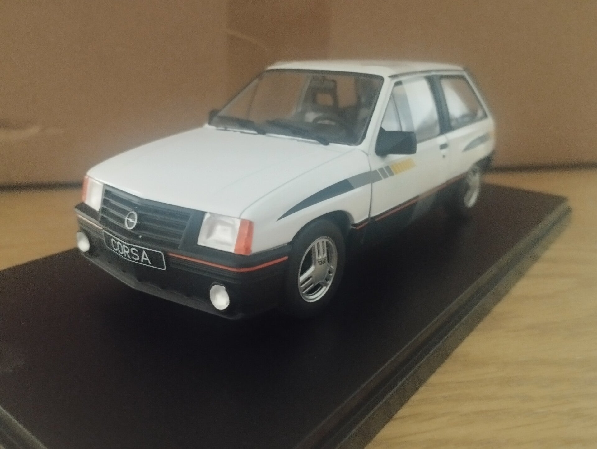 OPEL CORSA DE 1985