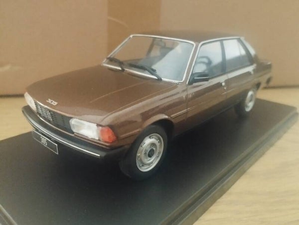 PEUGEOT 305 DE 1977