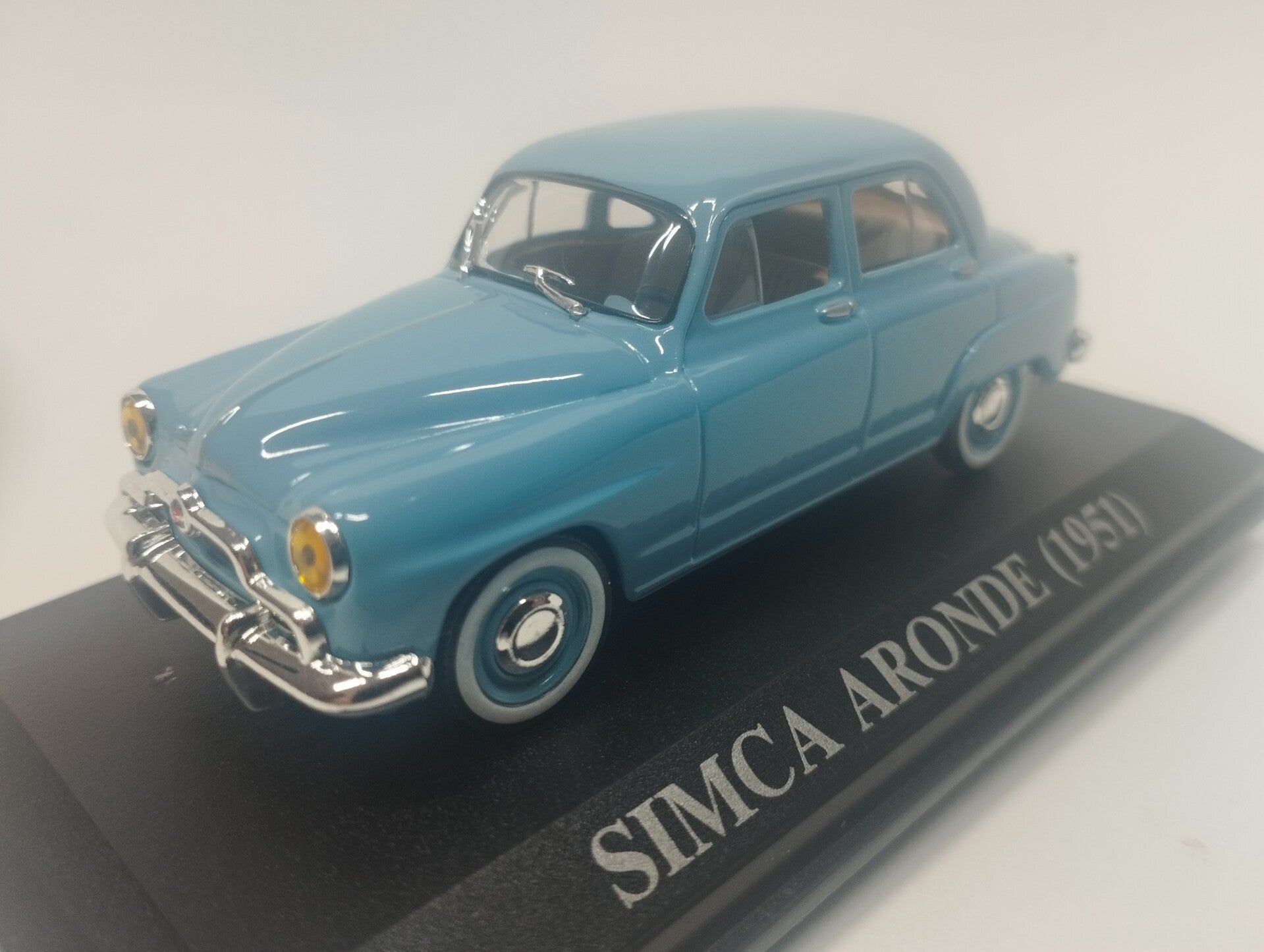 SIMCA ARONDE DE 1951