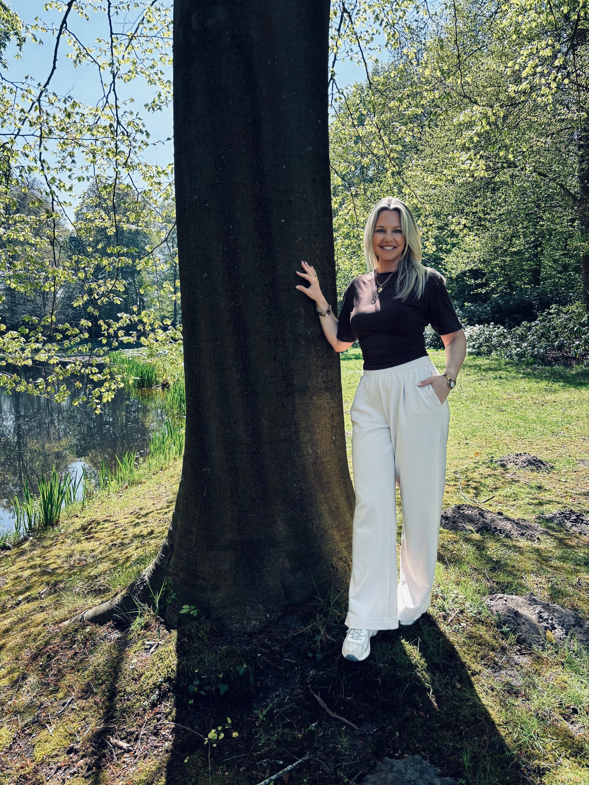 Ik ben Charissa van der Made en ik ben met heel veel plezier werkzaam als hypnotherapeut bij MindSolve.