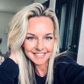 Mijn naam is Charissa en ik vind het leuk cat je meer over mij en mijn werk als hypnotherapeut wil weten.