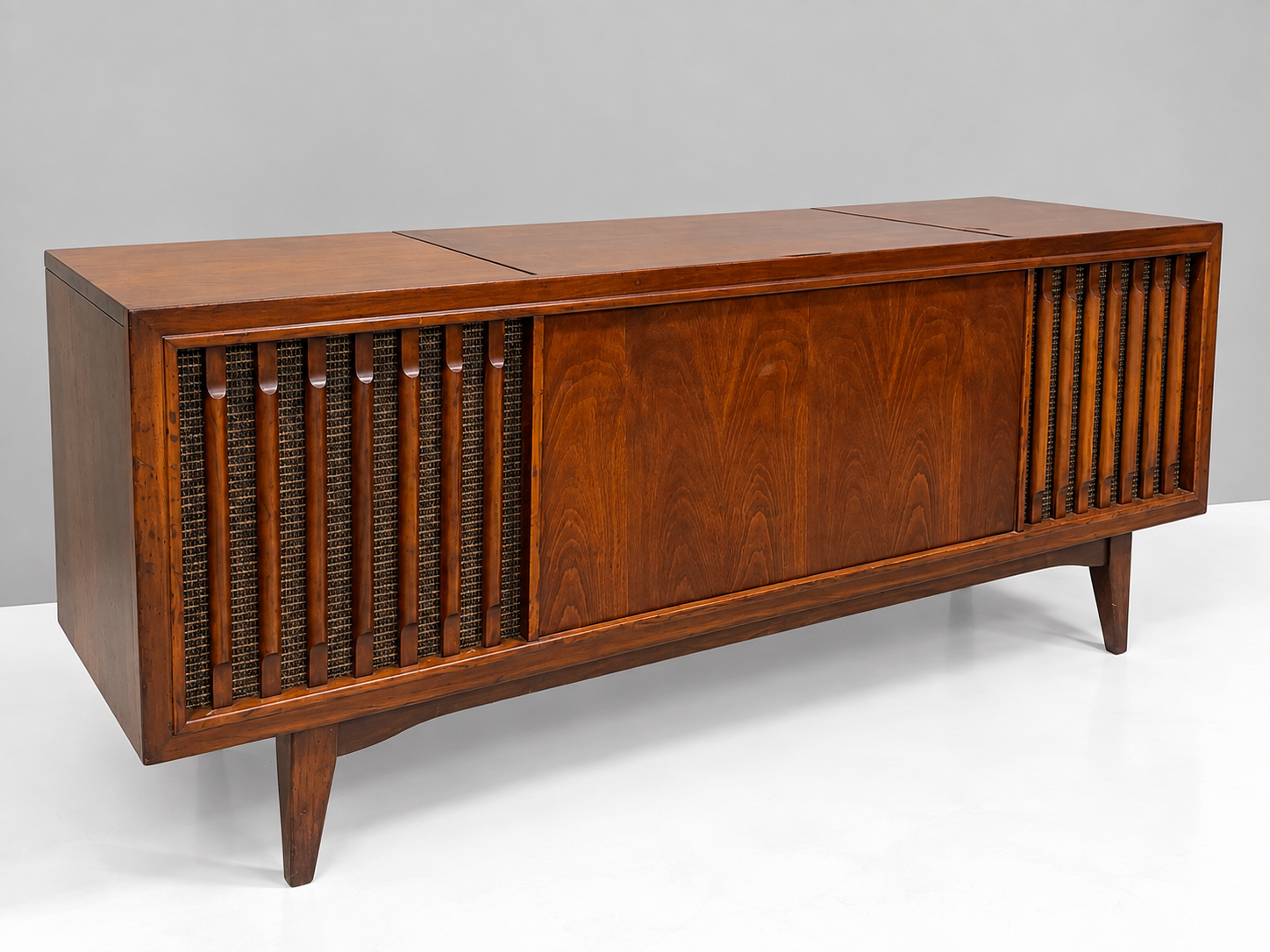 Mcm zenith record player