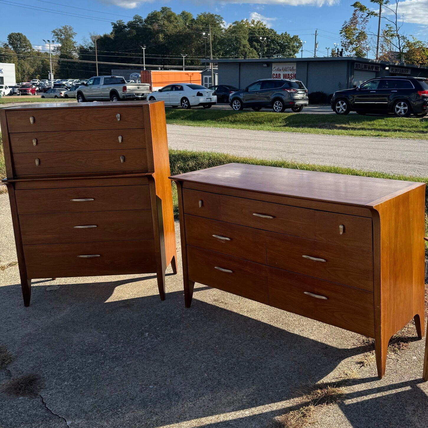 Mcm Drexel Profile Dresser Set