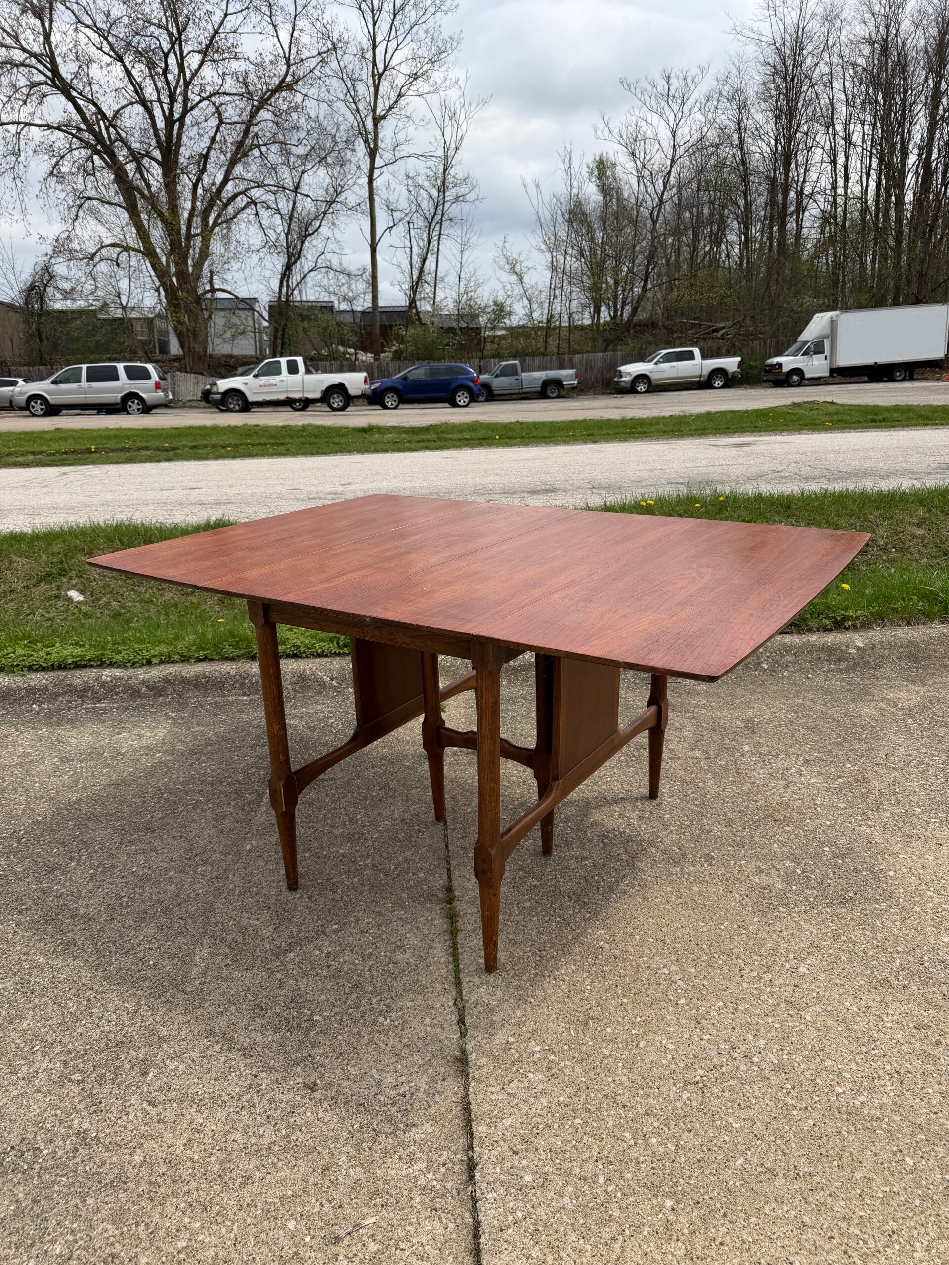 Mcm drop leaf dining table with two leaves