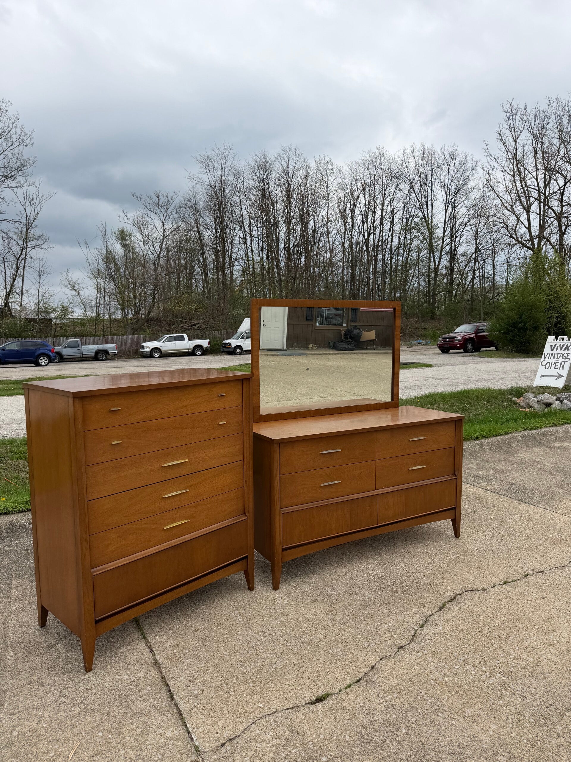 Mcm Dixie dresser set with nightstand