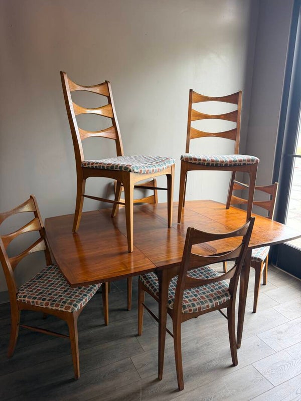 Mcm lane rhythm dining set with 6 chairs