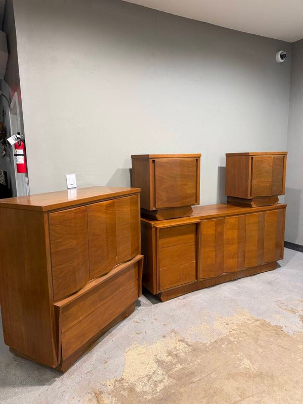 Sculptural Atomic Style Vintage Mid Century Modern Bedroom set