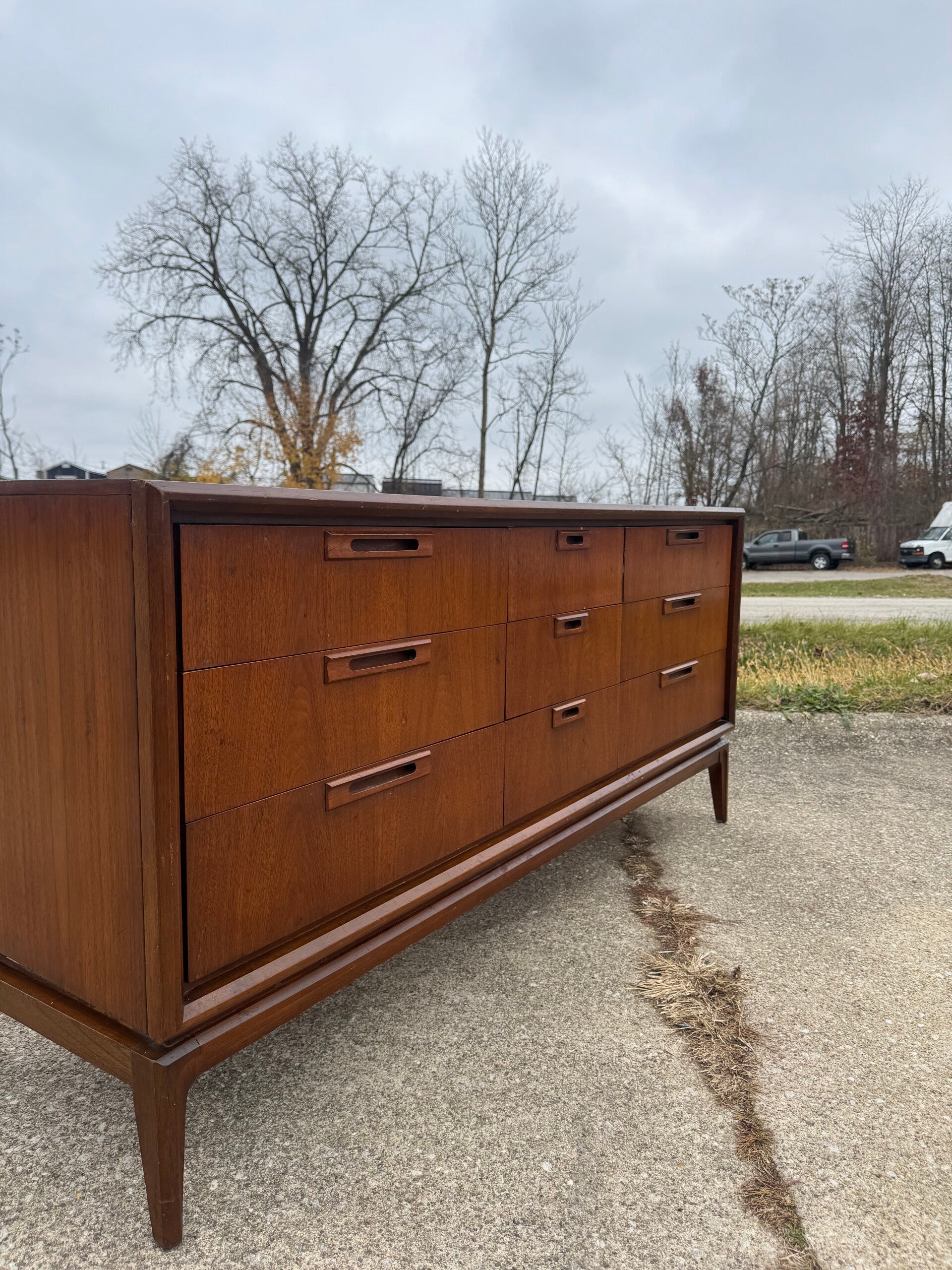 Mcm United Long Dresser