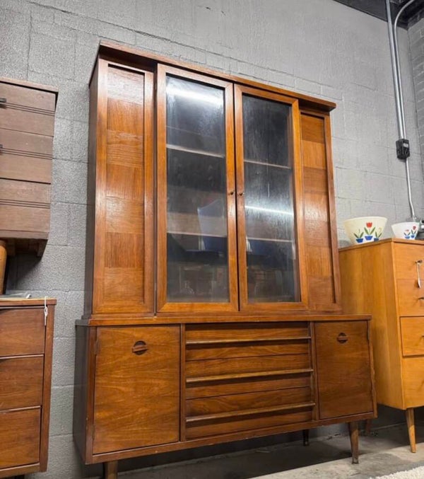 Mid Century Modern Two-Piece Hutch