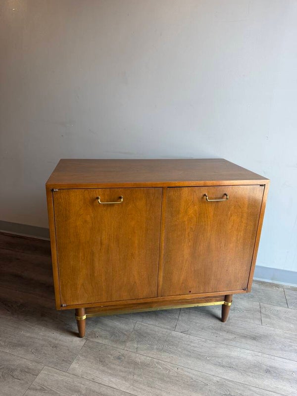 Mcm American of Martinsville Dania Cabinet