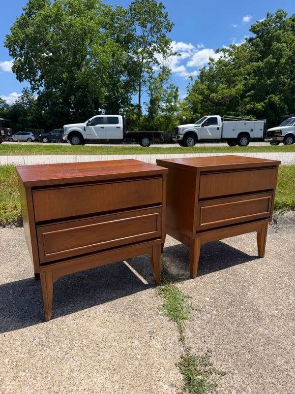 Mcm Dixie Nightstand Pair