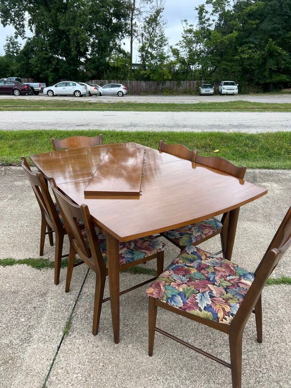 Mcm Dining room table and chairs
