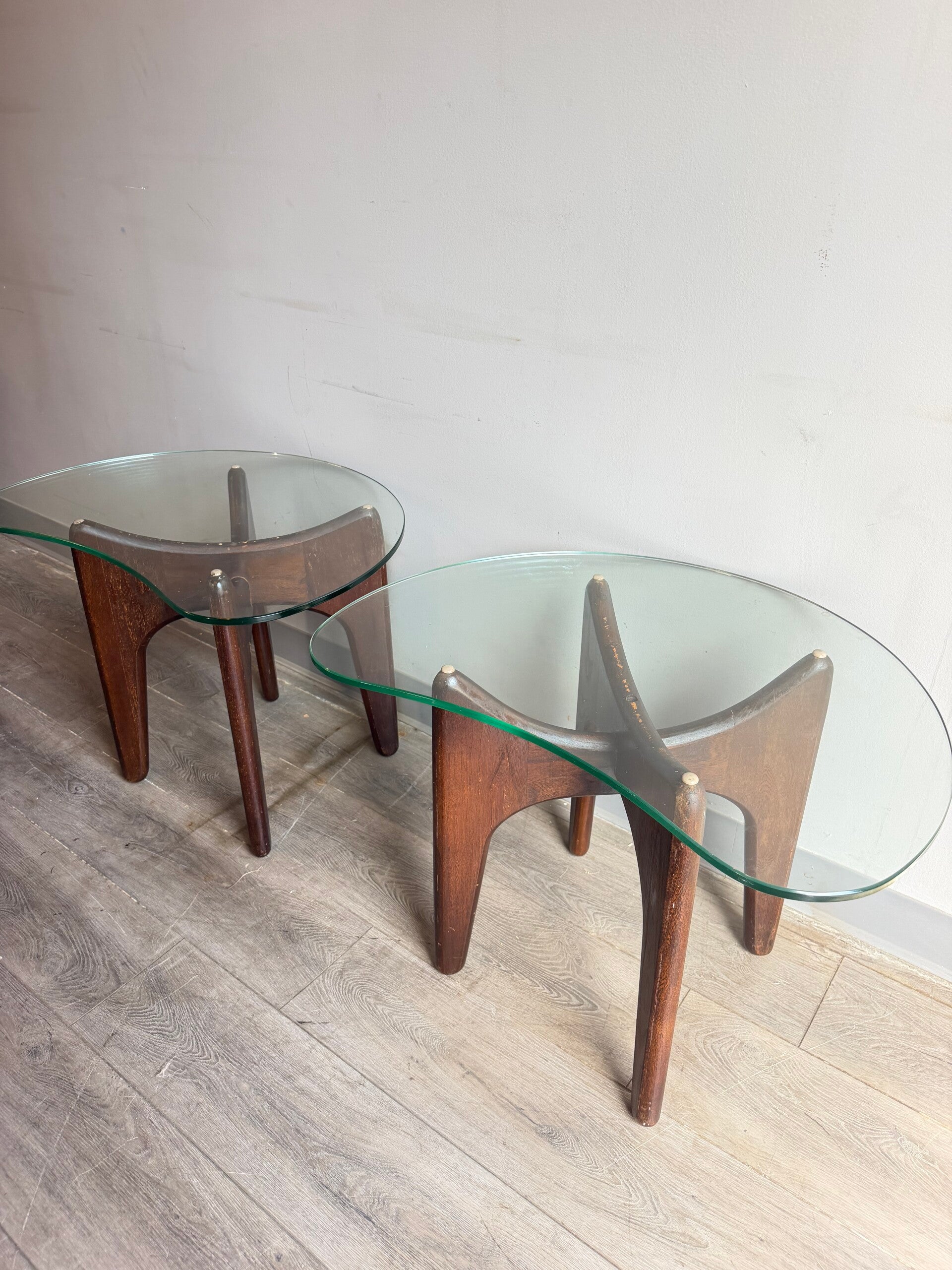 Mcm Walnut Pearsall Style Stingray Glass Top End Table Pair