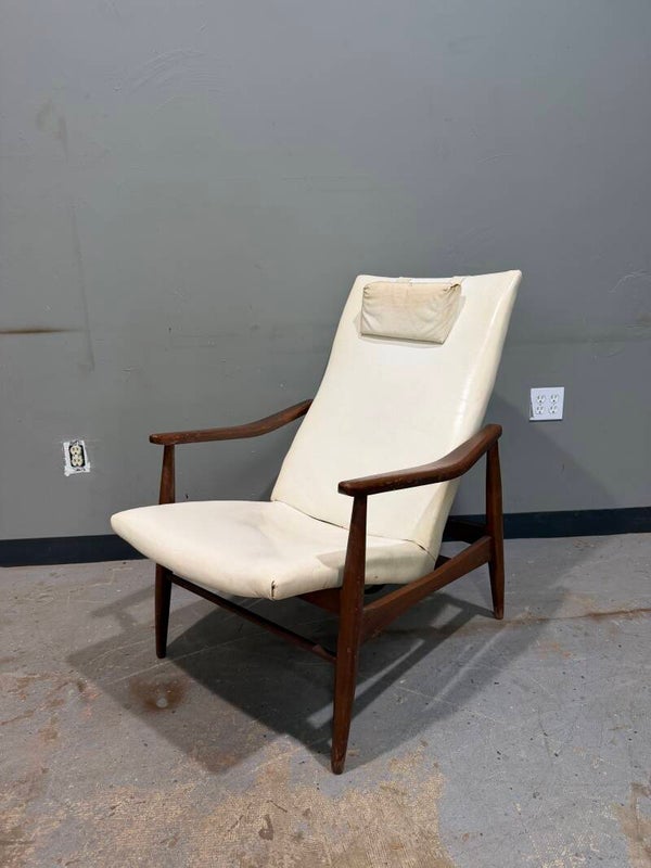 Mcm walnut upholstered lounge chair