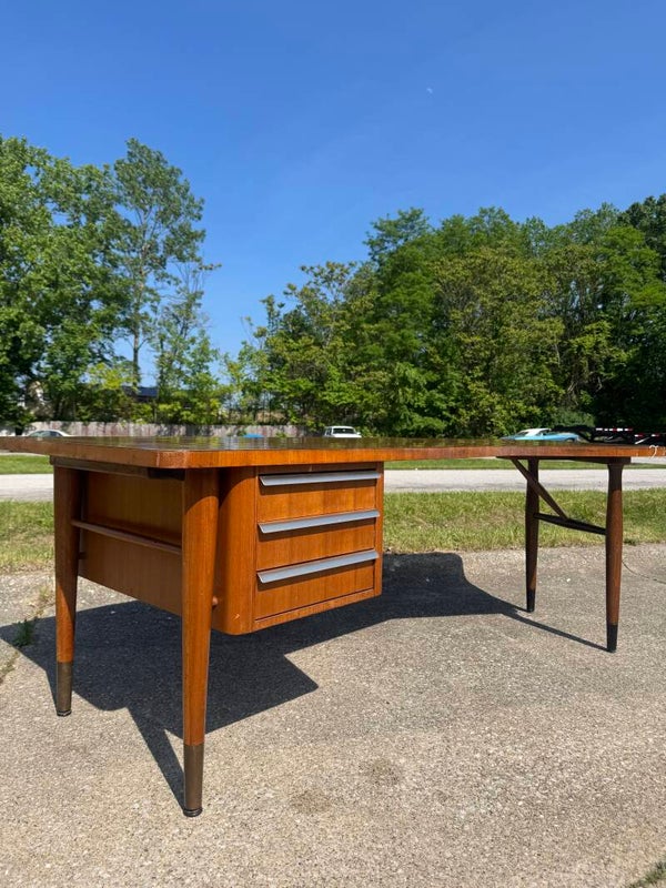 Stow Davis Mid Century Walnut Boomerang Desk