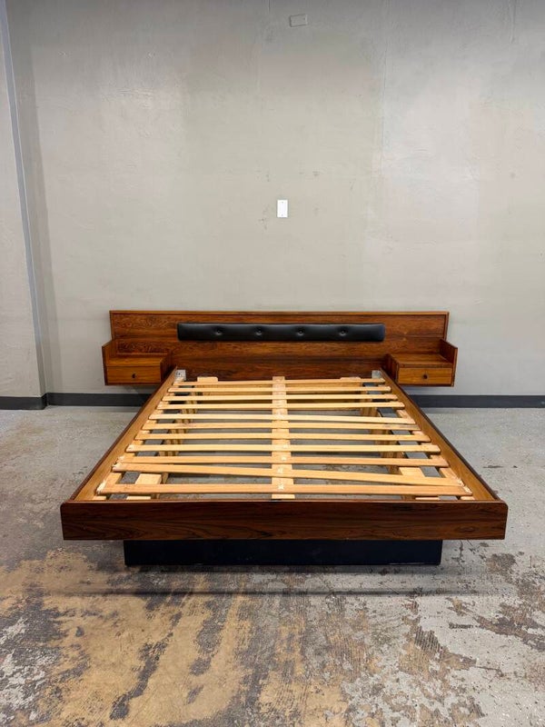 Mcm Rosewood Queen Size Platform Bed