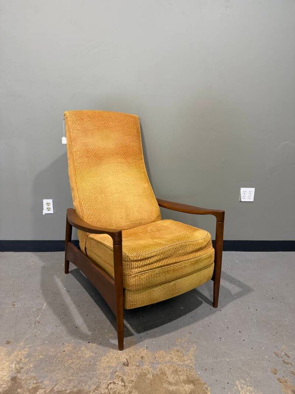 Mcm Milo Baughman Recliner