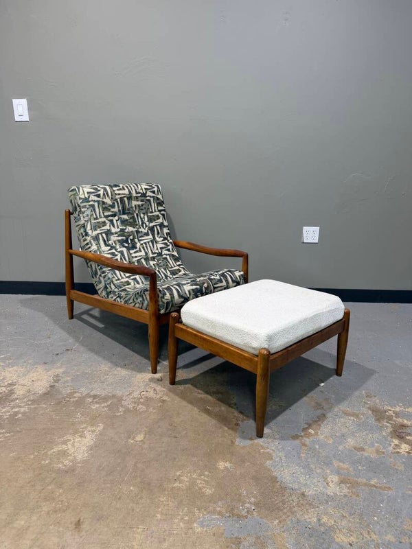 Mid Century Modern Lounge Chair and Ottoman