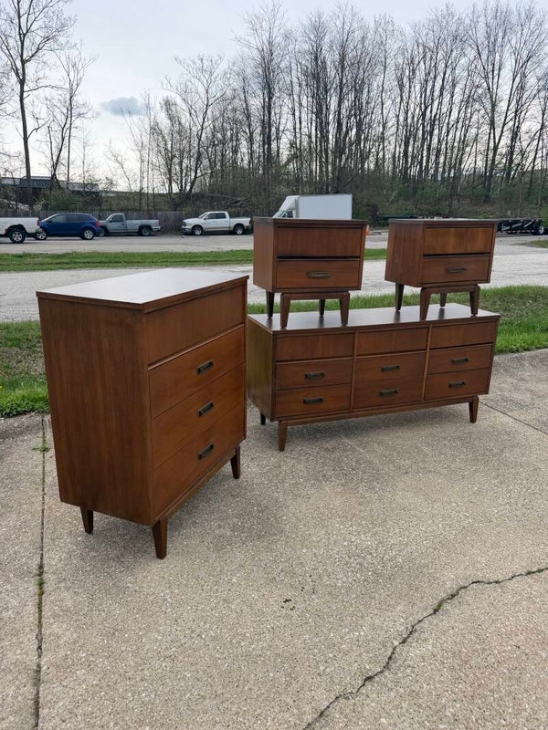 Mcm Bedroom Set