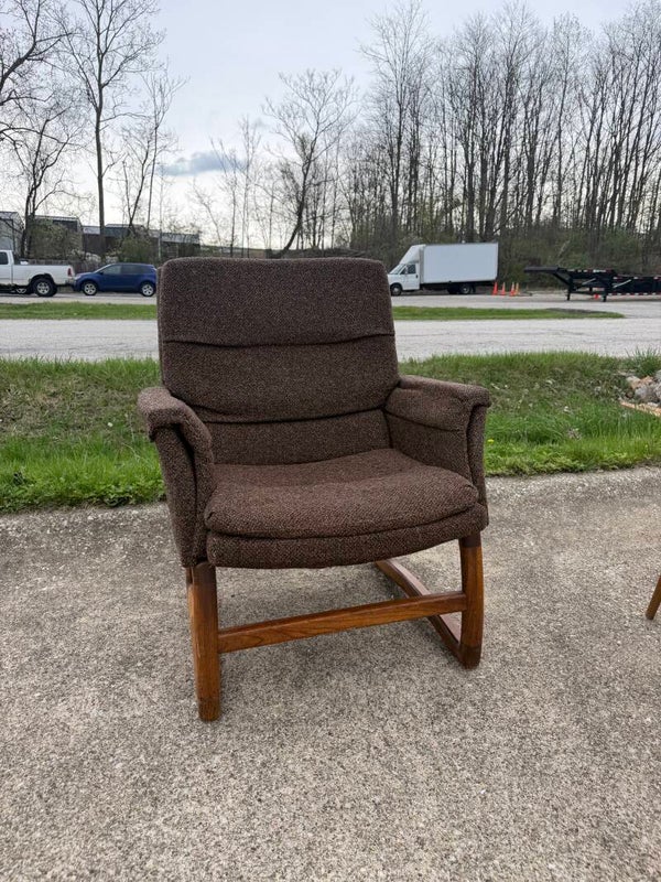 Mcm Pearsall-style Arm Club Chair