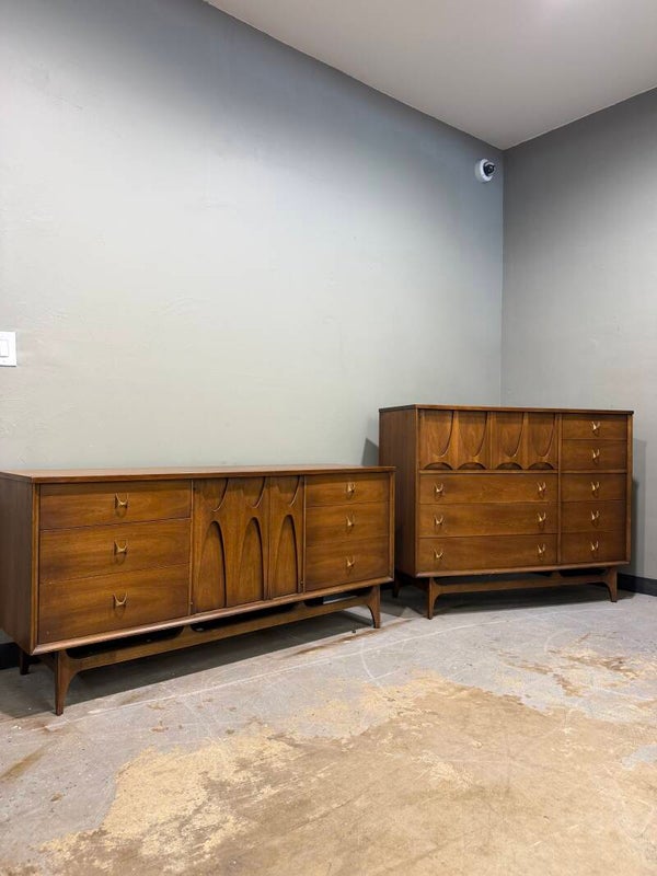 Mcm Broyhill Brasilia dresser set