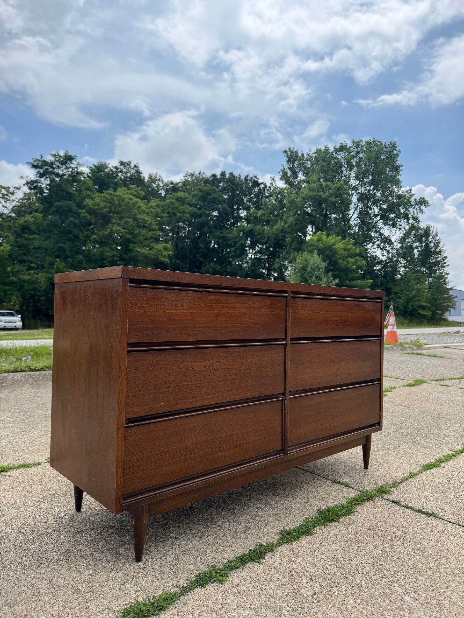 Mcm 6 drawer long dresser