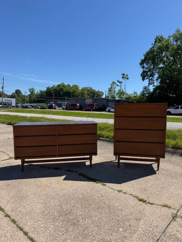 Mcm Dresser set
