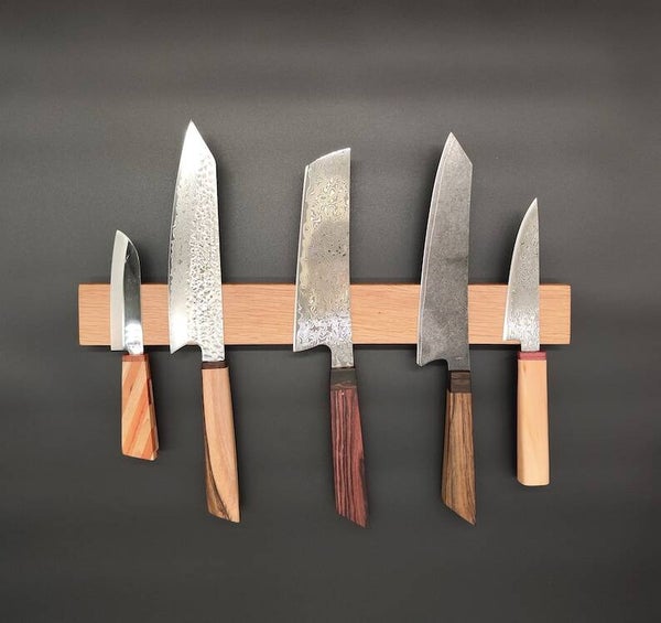 Messeraufbewahrung magnetisch aus Eiche