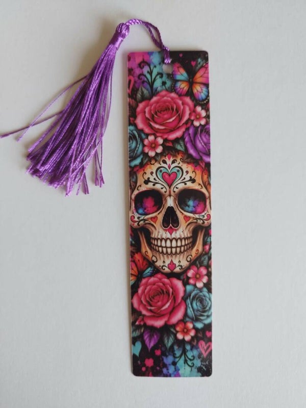 Marque-page tête de mort mexicaine fleurie avec pompon violet
