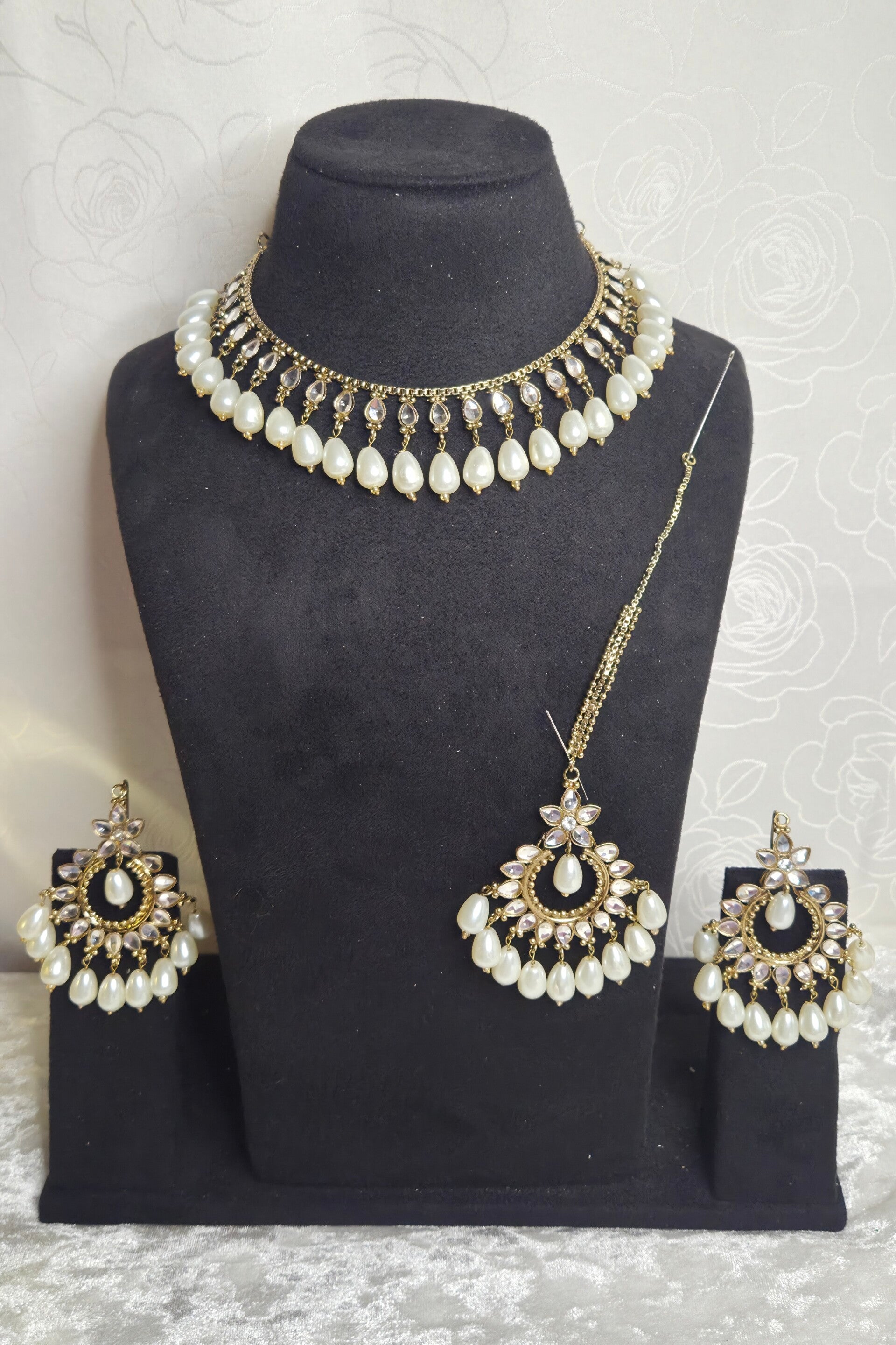 Radhika set - White