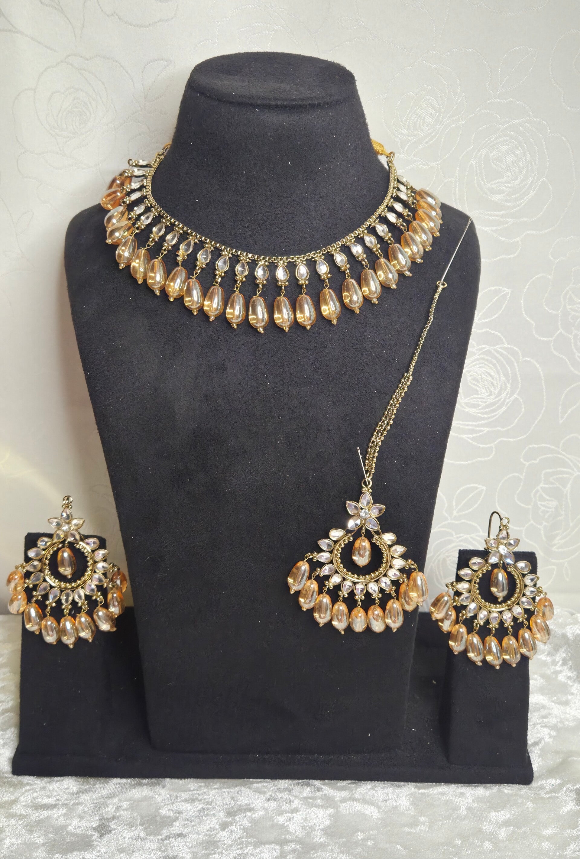 Radhika set - Champagne